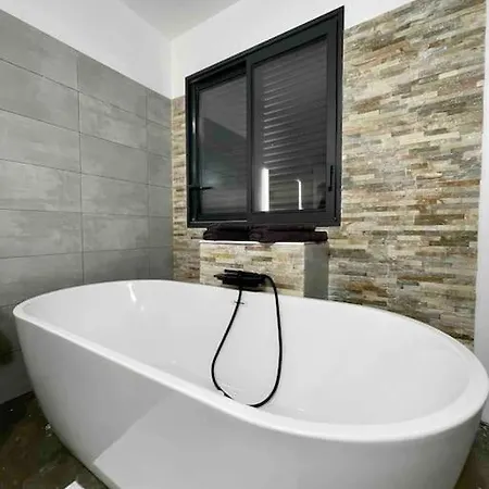 Holiday home Confort Piscine Chauffee*/10km Contis Lit-et-Mixe