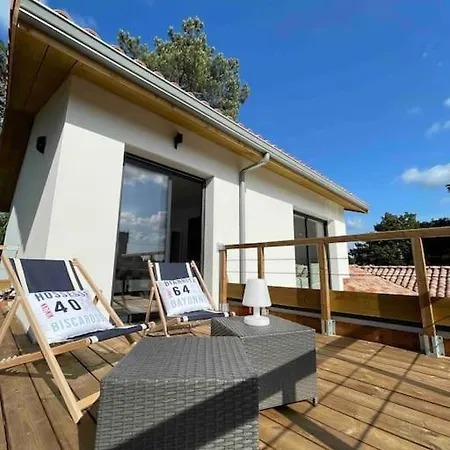 Holiday home Confort Piscine Chauffee*/10km Contis *