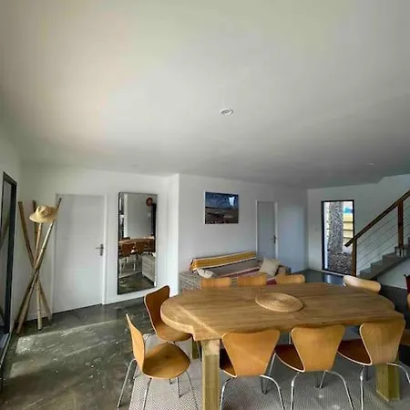 Holiday home Confort Piscine Chauffee*/10km Contis