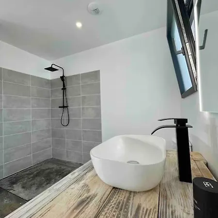 Holiday home Confort Piscine Chauffee*/10km Contis *