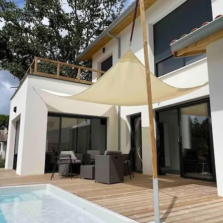 Confort Piscine Chauffee*/10km Contis Holiday home *